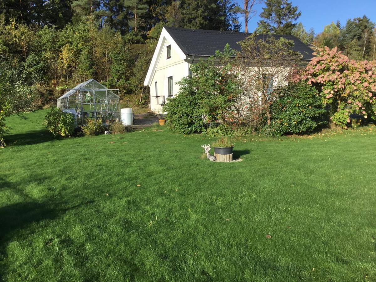 Airbnbekasberg Olofstorp エクステリア 写真